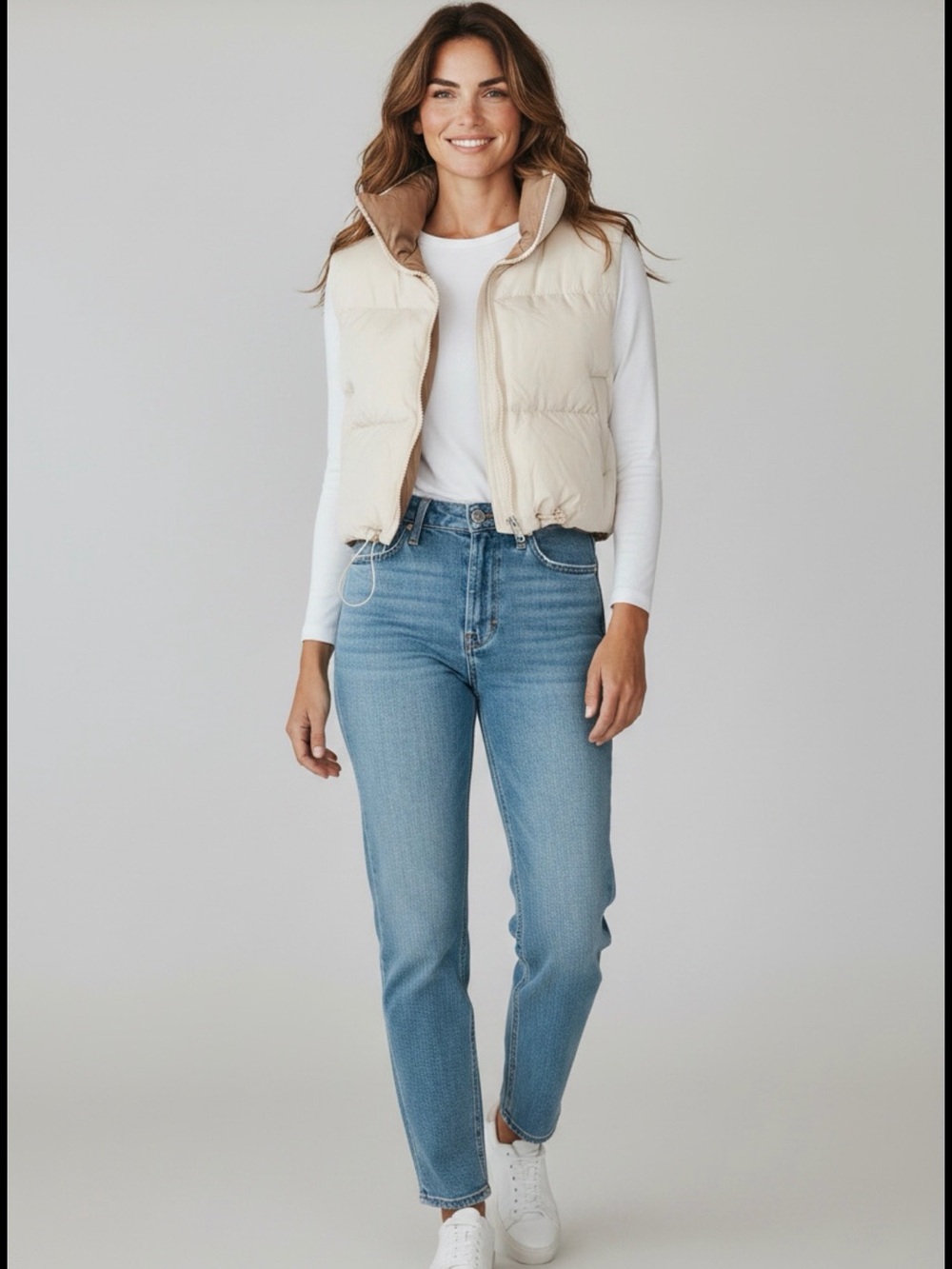 Cropped reversible Puffer Vest in Cream/brown